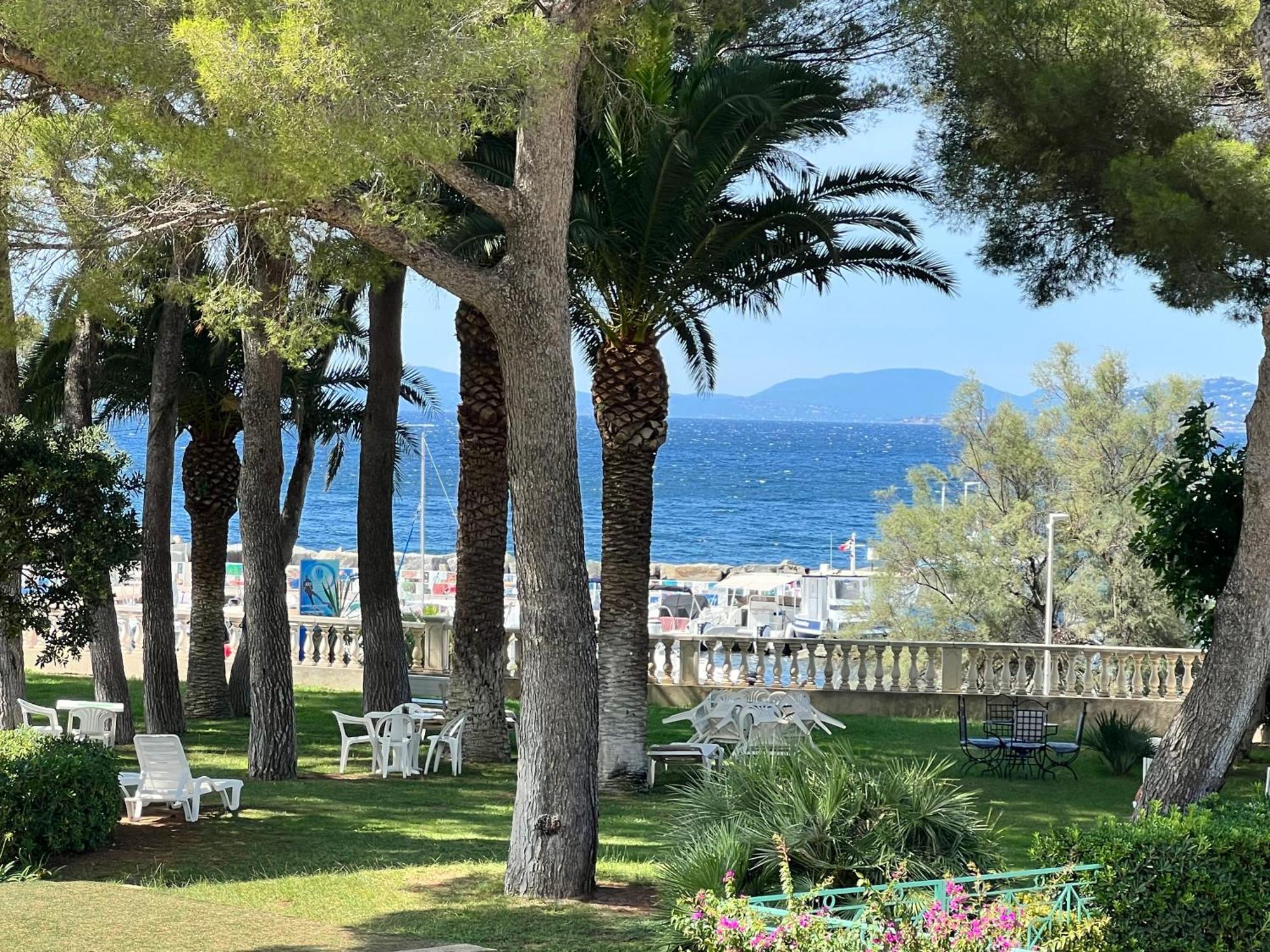 Duplex T3 Boulouris Pieds Dans L Eau Apartment Saint-Raphael  Bagian luar foto